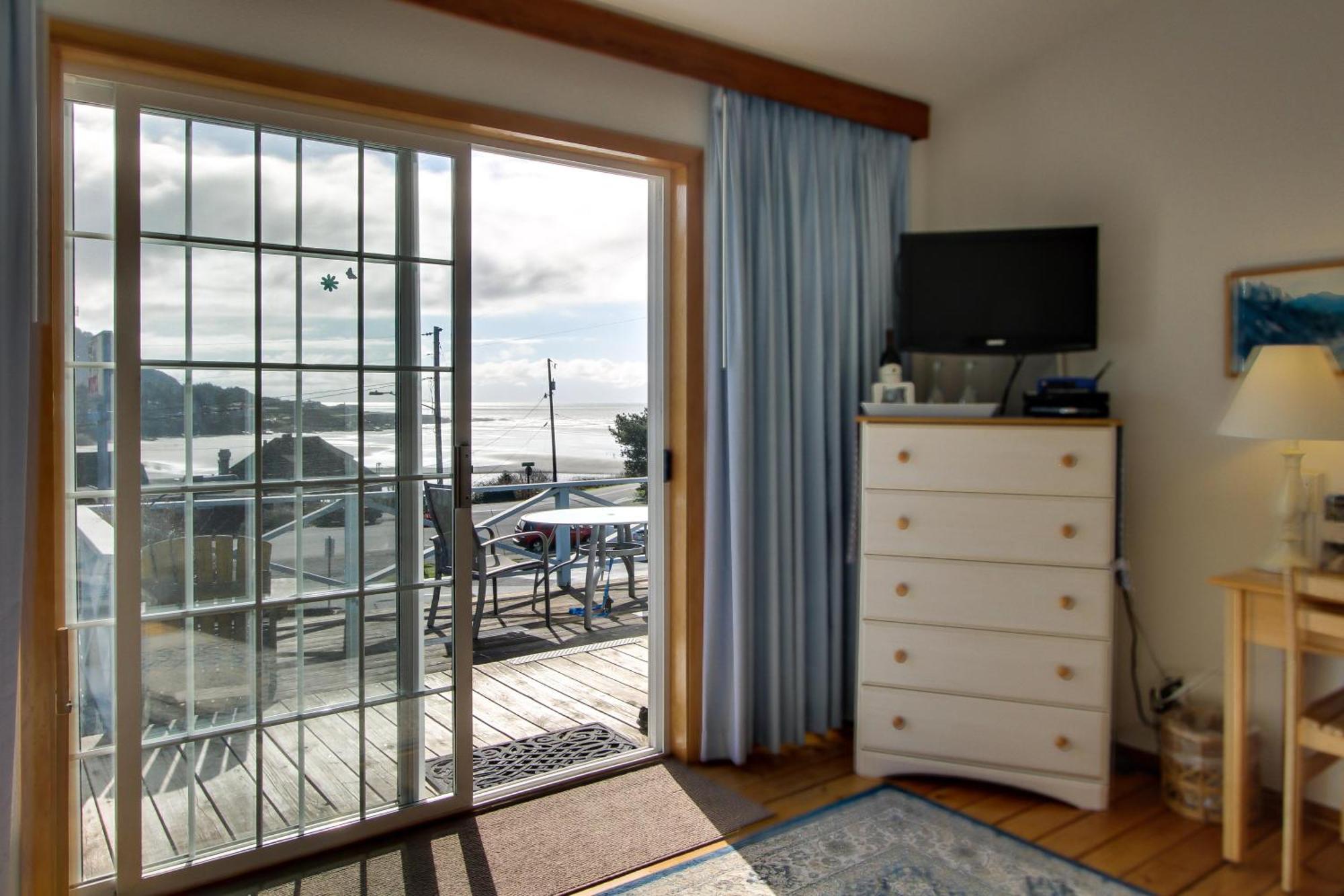 Ocean Cove Inn ヤハッツ エクステリア 写真