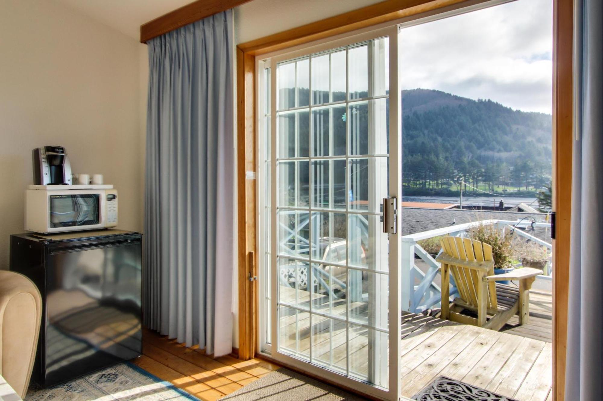 Ocean Cove Inn ヤハッツ エクステリア 写真