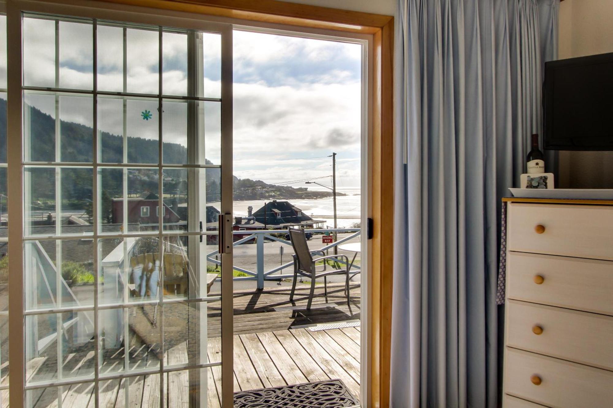 Ocean Cove Inn ヤハッツ エクステリア 写真