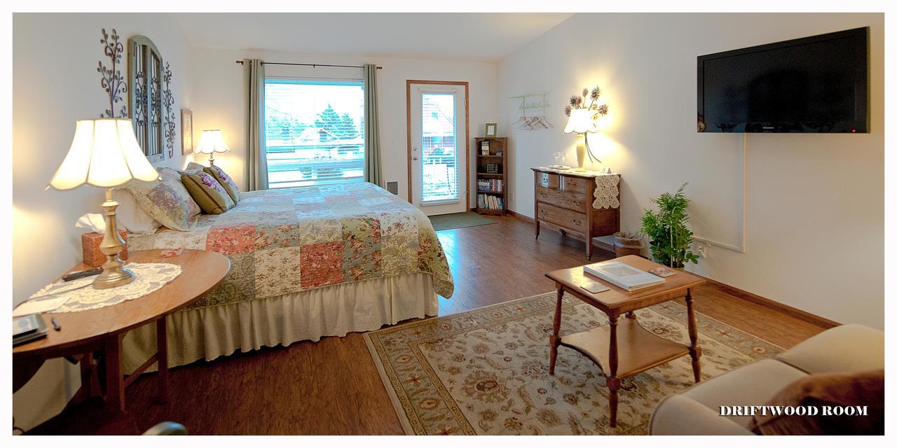 Ocean Cove Inn ヤハッツ エクステリア 写真