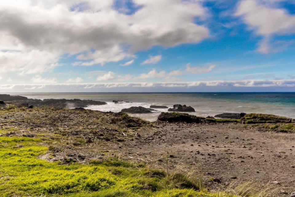 Ocean Cove Inn ヤハッツ エクステリア 写真